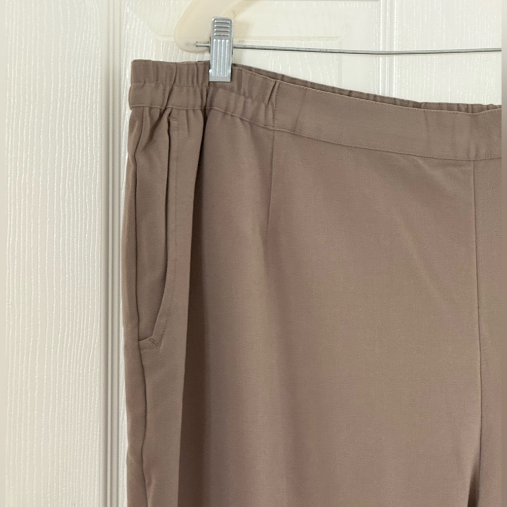 Appleseed's Classic Dark Khaki/Olive Green Women's Trousers - Picture 2 of 8